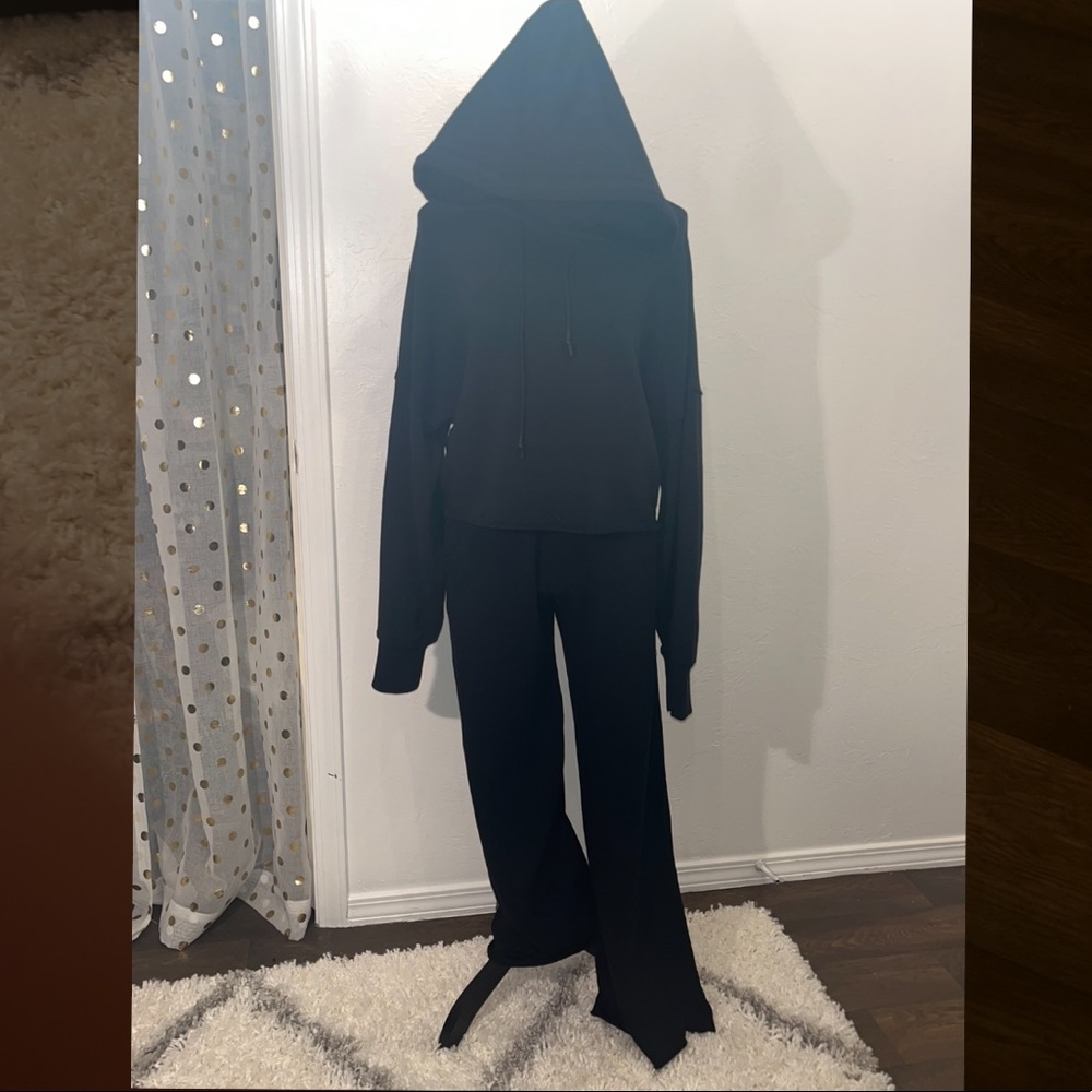 UGG Cropped Hoodie & Wide Legged Pant
